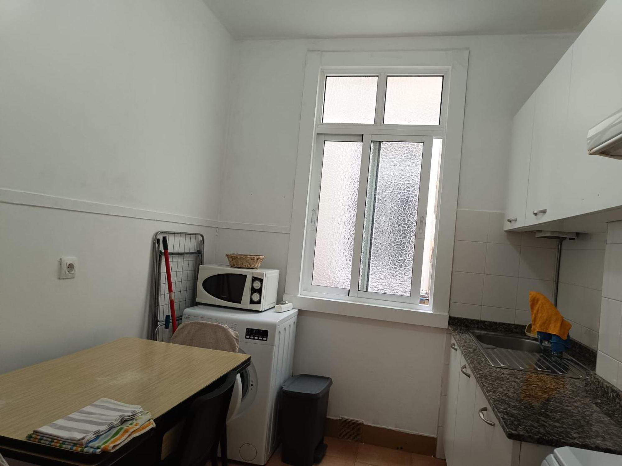 Апартаменты Piso Antiguo, Muebles Viejos, Muy Sencillo, Alquilado En Invierno A Estudiantes, Sin Ascensor, Cocina Antigua A Gas, Edificio Muy Antiguo Ла-Корунья Экстерьер фото