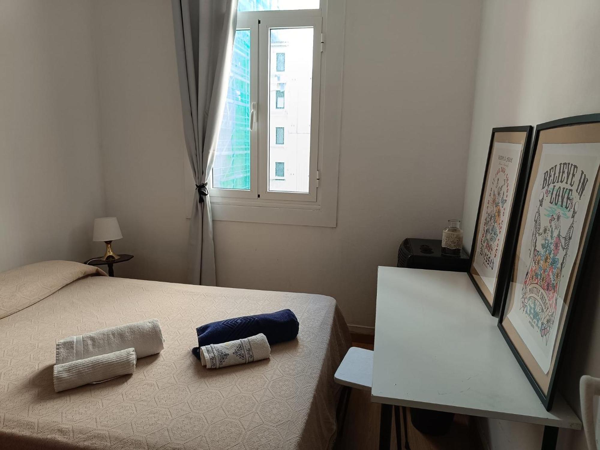 Апартаменты Piso Antiguo, Muebles Viejos, Muy Sencillo, Alquilado En Invierno A Estudiantes, Sin Ascensor, Cocina Antigua A Gas, Edificio Muy Antiguo Ла-Корунья Экстерьер фото