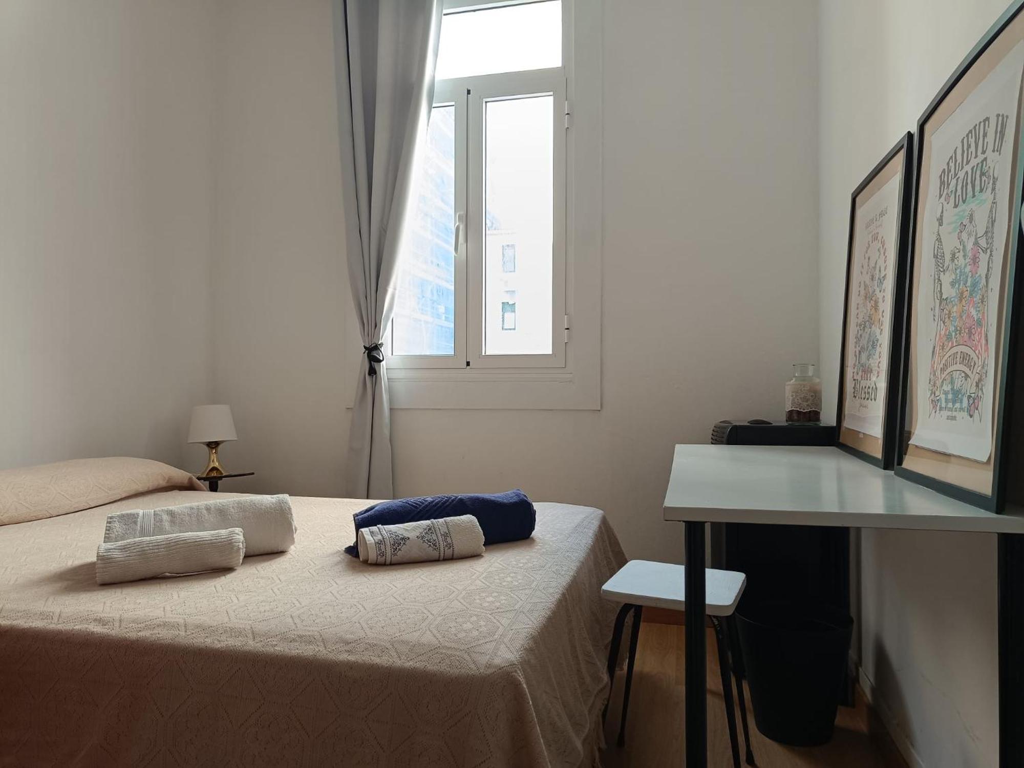 Апартаменты Piso Antiguo, Muebles Viejos, Muy Sencillo, Alquilado En Invierno A Estudiantes, Sin Ascensor, Cocina Antigua A Gas, Edificio Muy Antiguo Ла-Корунья Экстерьер фото